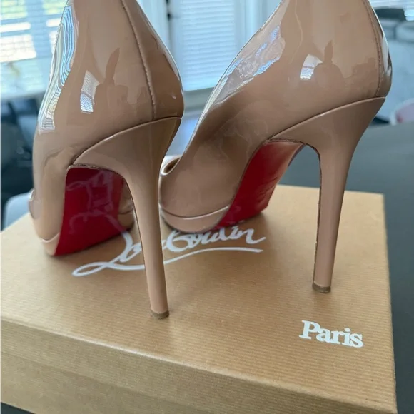 Christian Louboutin Blush Patent Leather Heels - Picture 2 of 5